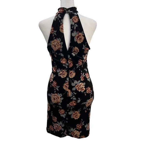 Mock neck sleeveless velvet dress - Picture 3 of 5